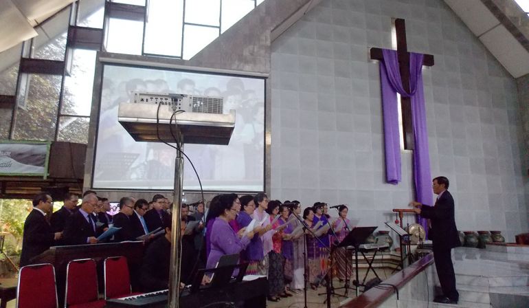 Bersaksi Mewujudkan Damai Sejahtera Dalam Kehidupan (Lukas 19: 28-40)