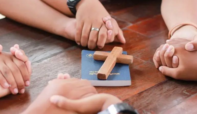 Bersatu dalam Pelayanan (Efesus 4: 11-16)